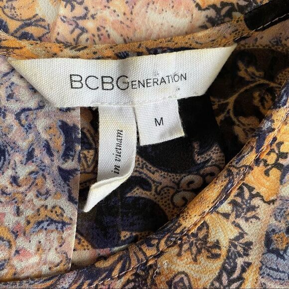 BCBGeneration Ornate Pastel Sleeveless Top, Size M - Picture 4 of 6